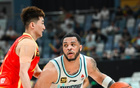20分大勝，聯(lián)盟第一遭翻盤！雙外援狂砍65分，孫銘徽狀態(tài)不佳。